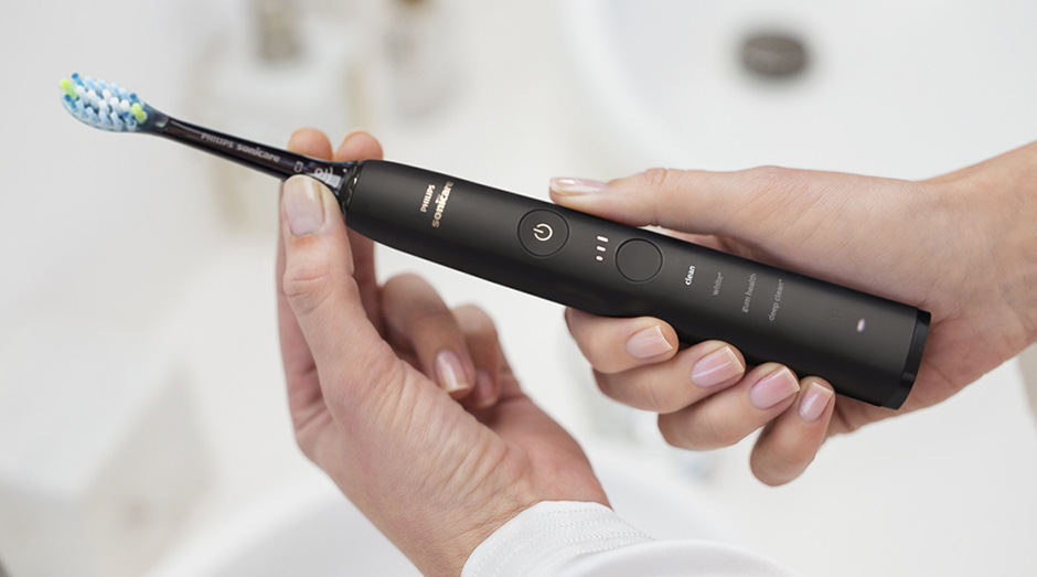 Sonická kefka Philips Sonicare DiamondClean novej generácie (čierna) - HX9911/09